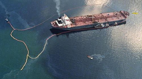 Exxon Valdez, derrame de petróleo en el arrecife Bligh en Alaska