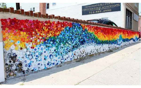 Mural con tapones de botellas