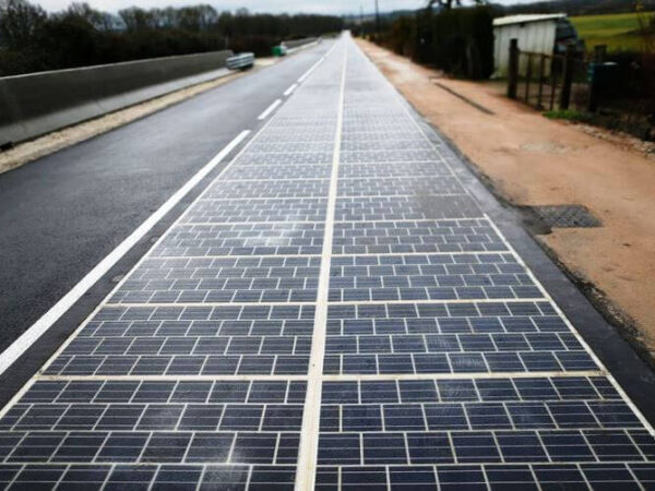 Carretera de paneles solares
